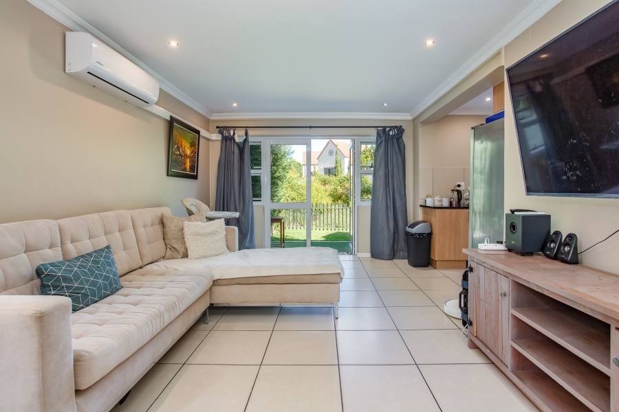To Let 3 Bedroom Property for Rent in Boschenmeer Golf Country Estate Western Cape